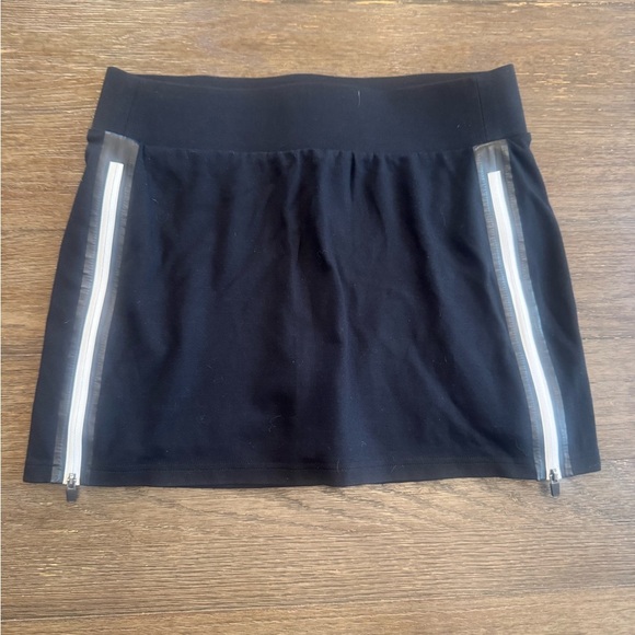 Fabletics Black Skort with Zipper Accents size medium short - Picture 1 of 4